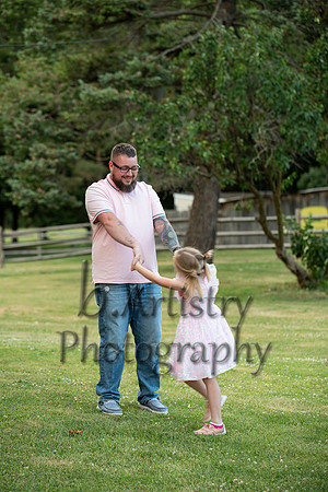 Family_048